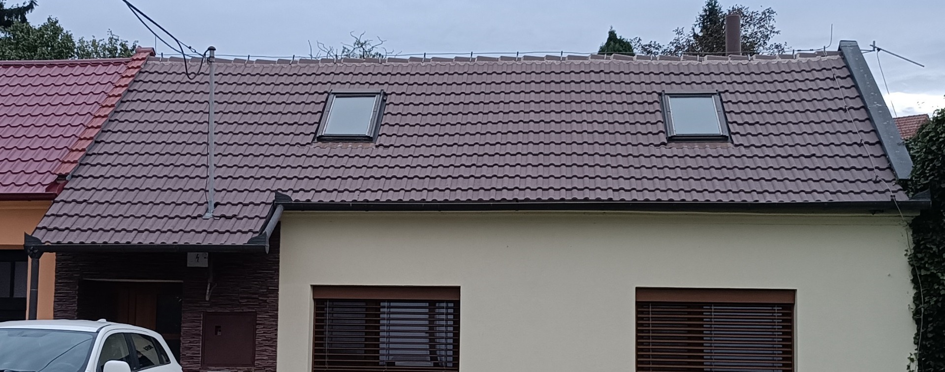 Čištění / mytí střechy - betonové tašky