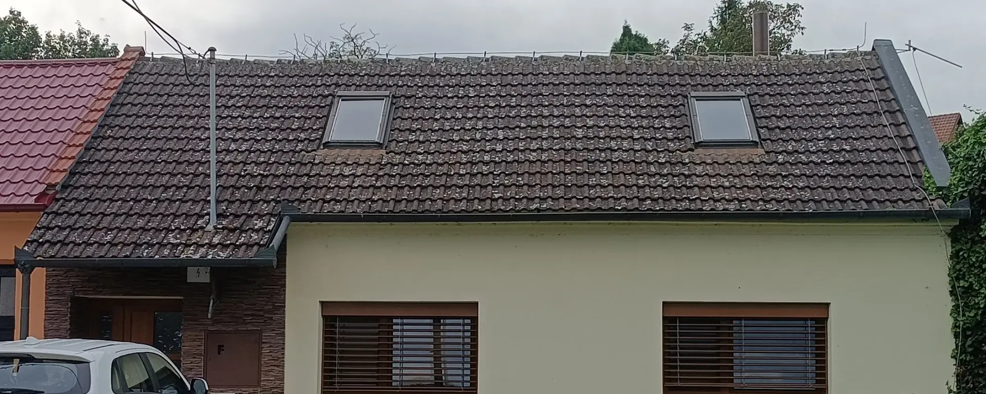 Čištění / mytí střechy - betonové tašky